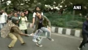 JNU Protest: Police resorts to lathicharge during demonstration over fee hike