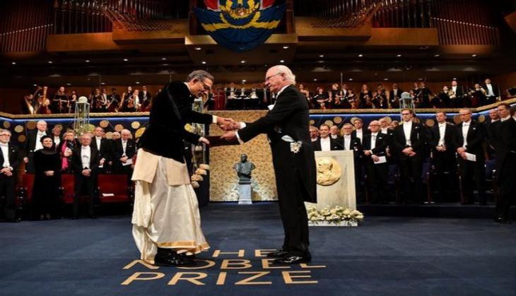 Sweden: Abhijit Banerjee wears traditional attire to receive Nobel Prize in economics [VIDEO]