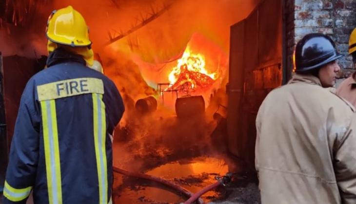 Delhi: Fire breaks out at Mundka, no casualties reported 