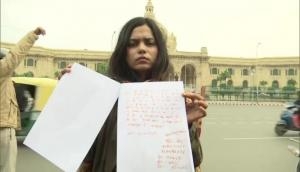 Shooter Vartika Singh writes letter in blood to Amit Shah, seeks execution of Nirbhaya convicts by woman