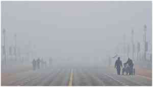 Dense fog engulfs North India, IMD issues poor visibility alert in 4 states