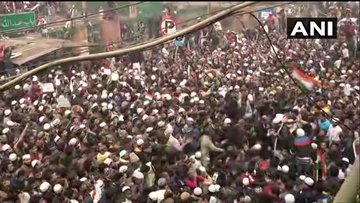 Anti-CAA protests at Jama Masjid: Protesters stopped near Delhi Gate, 7 metro stations closed 