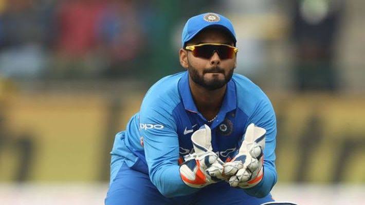 Twitter slams Rishabh Pant for his poor wicket keeping skills