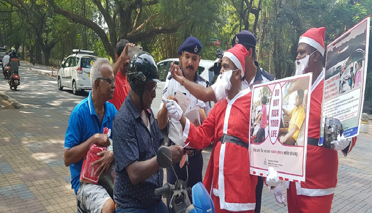 No challans on Christmas Day: Goa traffic cops turn Santa Claus, give chocolates to violators  