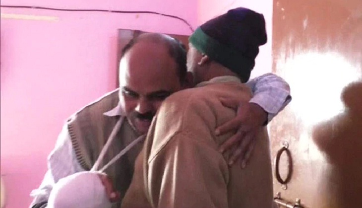 CAA protest: Man rescued UP cop from violent mob during protest