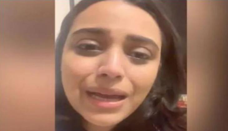 JNU Violence: Teary-eyed Swara Bhasker appeals Delhi Police to stop mob attack