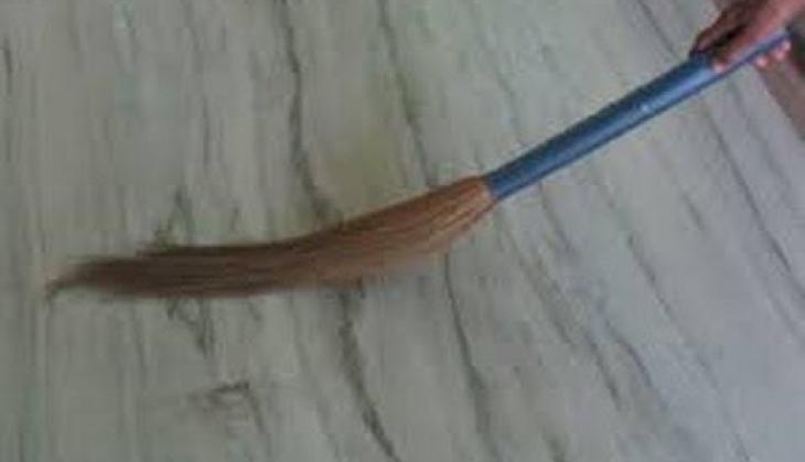 vastu tips for broom