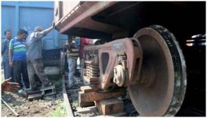 Odisha: Lokmanya Tilak Express derail near Cuttack, 25 injured