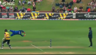 Watch: Craig Cachopa takes unbelievable one handed catch to dismiss Devon Conway in Super Smash final