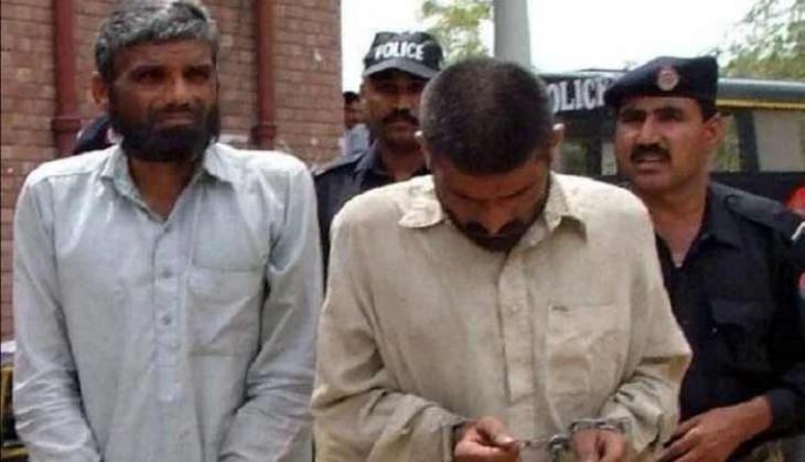 Pakistani brothers dig out corpses to eat them