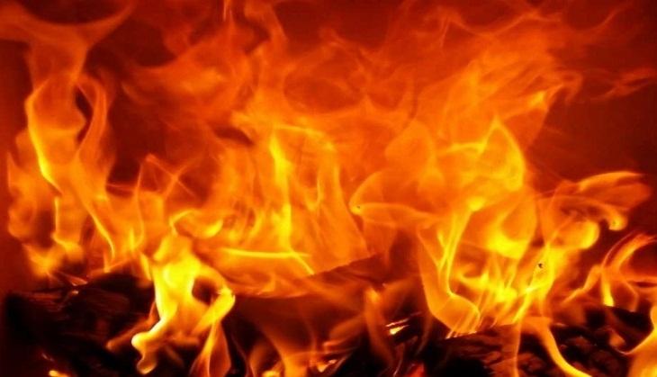 UP: Mother-Daughter attempted self-immolation in front of the Lok Bhavan