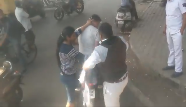 Bengaluru Bus Driver Beats Two Wheeler Rider In Public Place Incident Caught On Camera Catch 