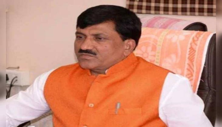 Maharashtra: Ex-BJP minister Babanrao Lonikar in spot for calling woman tehsildar 'heroine'