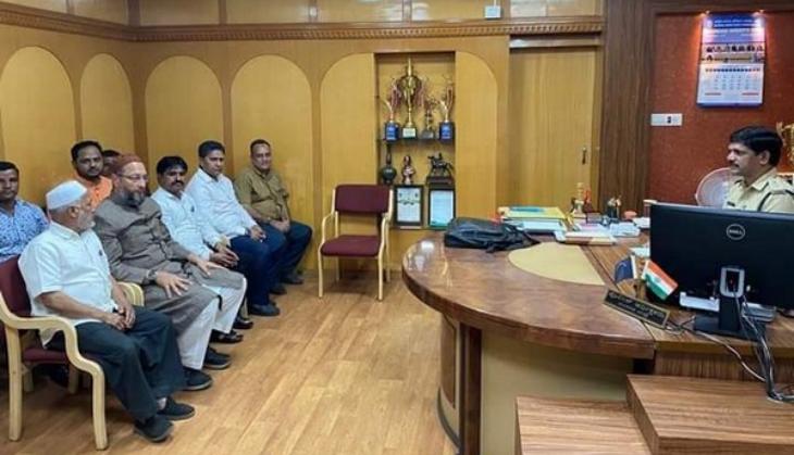 Anti-CAA-NRC play: Asaduddin Owaisi meets Fareeda Begum, Najamunnisa lodged in Karnataka jail