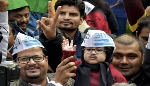 This adorable young boy wears ‘muffler’ like Arvind Kejriwal;  netizens left stunned [PIC]