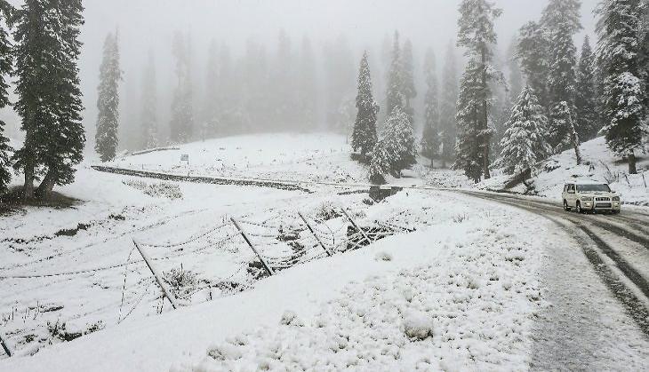 Himachal Pradesh receives fresh snowfall, IMD predicts light shower in Delhi 