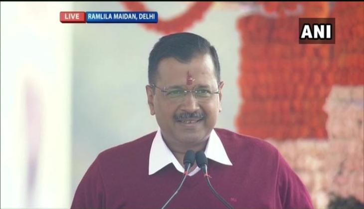 Arvind Kejriwal, Manish Sisodia take oath at Ramlila Maidan