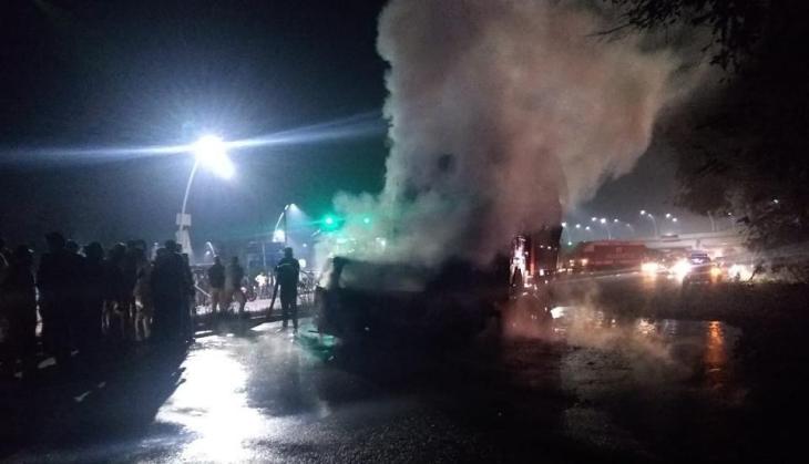 UP: 7 charred to death in Unnao due to truck-van collision