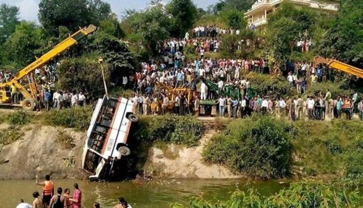 bus fall in river