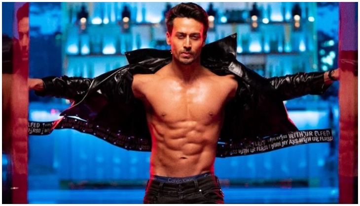 Tiger Shroff showcases chiseled jawline, ripped shoulder; shares stunning pic 
