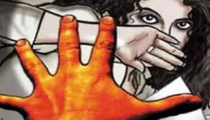 Pregnant lady brutally assaulted by four men; hit her in abdominal area