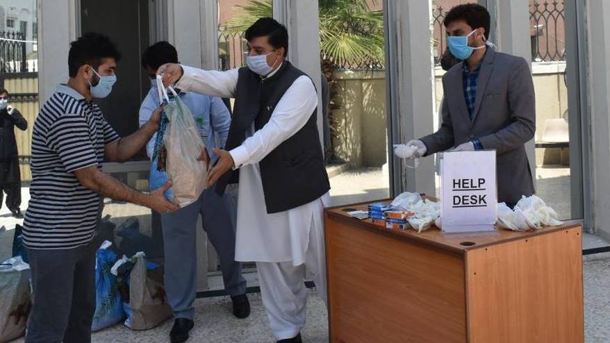 Pakistan becomes 12th country to surpass 2,00,000 coronavirus cases
