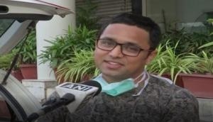 Hats off! This doctor converts his car into a temporary home to save his family from coronavirus