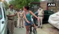 Delhi: Uruguayan woman flouts coronavirus lockdown norms; argues with cops