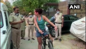Delhi: Uruguayan woman flouts coronavirus lockdown norms; argues with cops