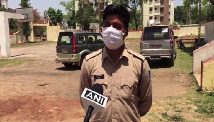 Corona Warriors: Constable covers 450 km partially on foot from Kanpur to Jabalpur to join duty