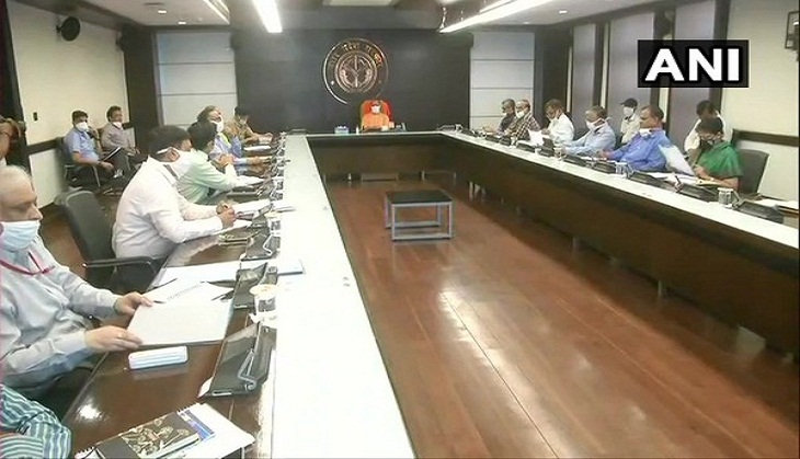 UP: CM Yogi Adityanath holds meeting with 'COVID-19 management Team-11'