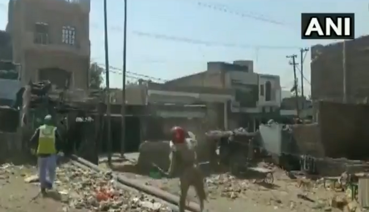 Aligarh Shocker: Locals pelt stones at police after being asked to close shops amid COVID-19 fear