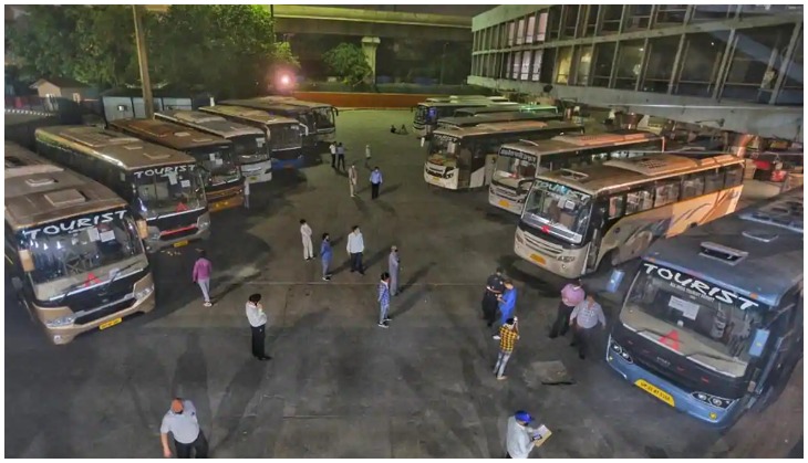 Coronavirus Lockdown: Around 1400 migrants sent from Hubli via buses to neighbouring districts