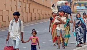 Lockdown: Women delivers baby on roadside as she walked from Telangana to Chhattisgarh 