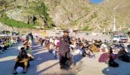 Afghan citizens stranded near Pakistan-Afghanistan border permitted to cross to their country