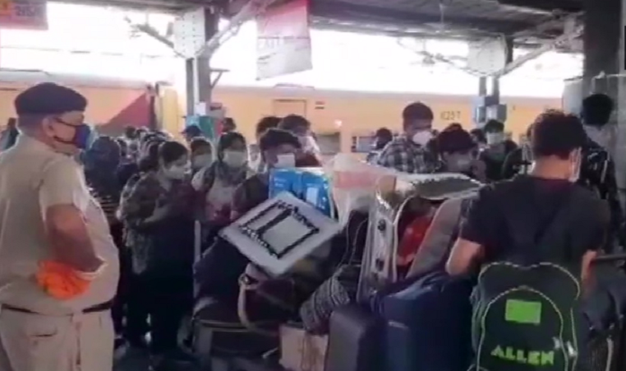 Bihar: Crowds swell at Muzaffarpur Railway Station as special train arrives from Kota 