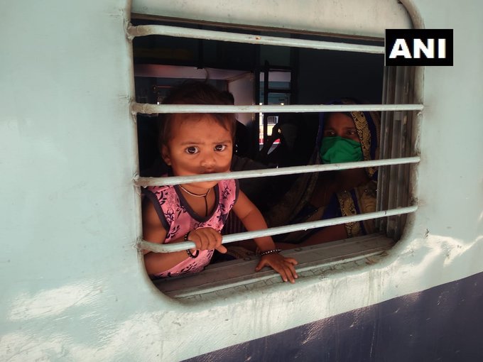 Covid-19 Lockdown: Shramik special train brings back 1,383 migrants workers to Bhopal from Gujarat  
