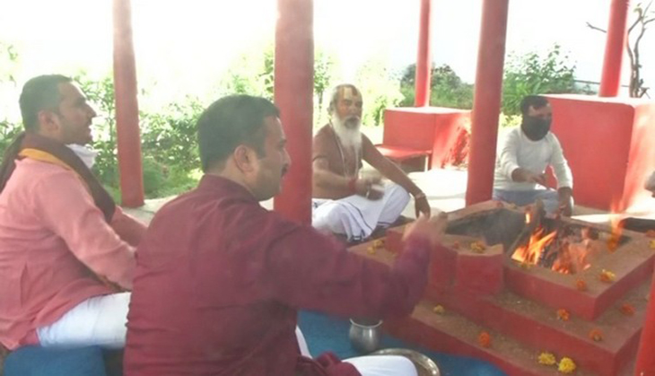 J-K: To beat COVID-19 'yagna' organised in Jammu city