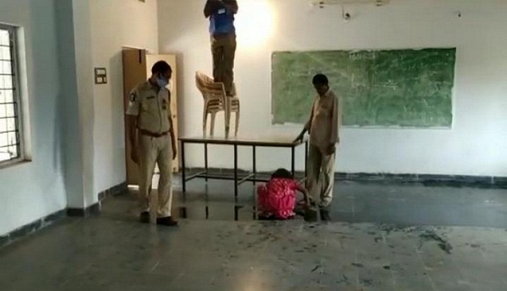 Andhra Pradesh: Inquiry into incident of minor girl working in presence of police constables in Nellore