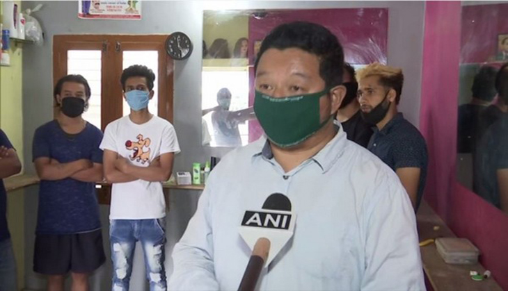 Bengaluru: Salon owner provides shelter to jobless professionals from Northeast and Nepal