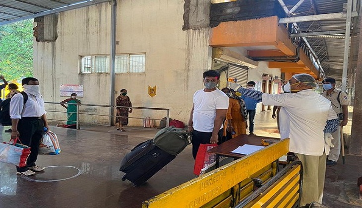 Karnataka: Belagavi-Bengaluru tri-weekly special train chugs off with 99 passengers 