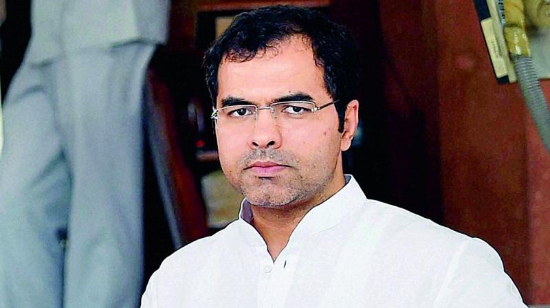 Three members of Nehru-Gandhi family should be kept in quarantine until COVID-19 pandemic ends: BJP MP