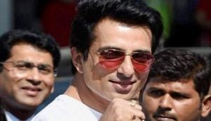 Sonu Sood to gift e-rickshaws to the needy with his new initiative