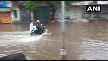 Heavy rains lead to waterlogging in Ahmedabad's Bapu Nagar