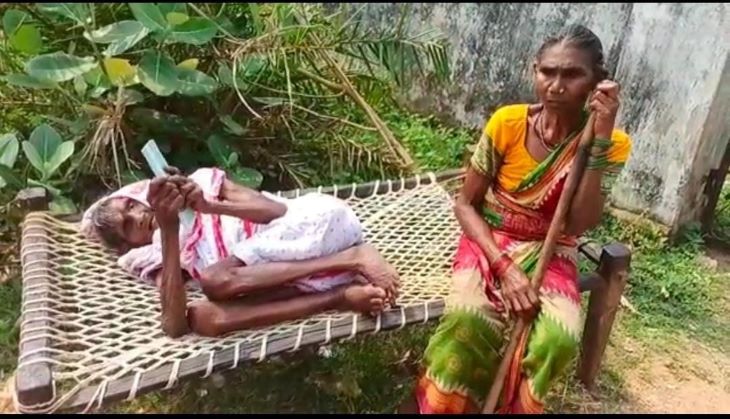 Odisha: Daughter drags 120-year-old bedridden mother on cot to withdraw pension from bank