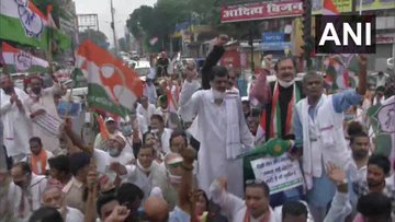 Congress workers in Patna ride bicycles, bullock carts to protest against hike in fuel prices