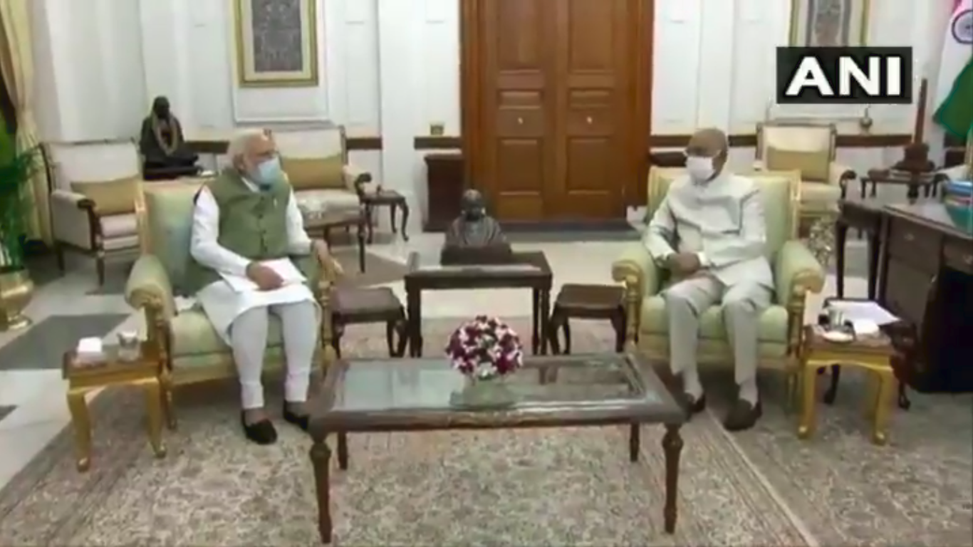 PM Modi meets President Kovind, briefs him on issues of national, international importance
