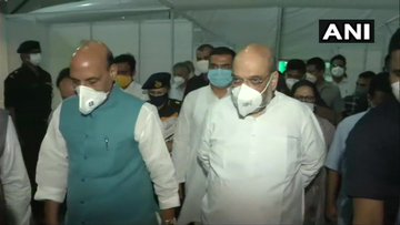 Delhi: Amit Shah, Rajnath Singh visit DRDO-built Sardar Vallabhbhai Patel COVID-19 Hospital