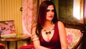 Sona Mohapatra takes a dig at OTT platforms for giving chance to Bollywood families