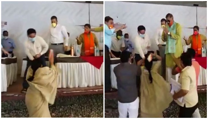UP: FIR against BJP Councillor and husband for physically assaulting civic body employee